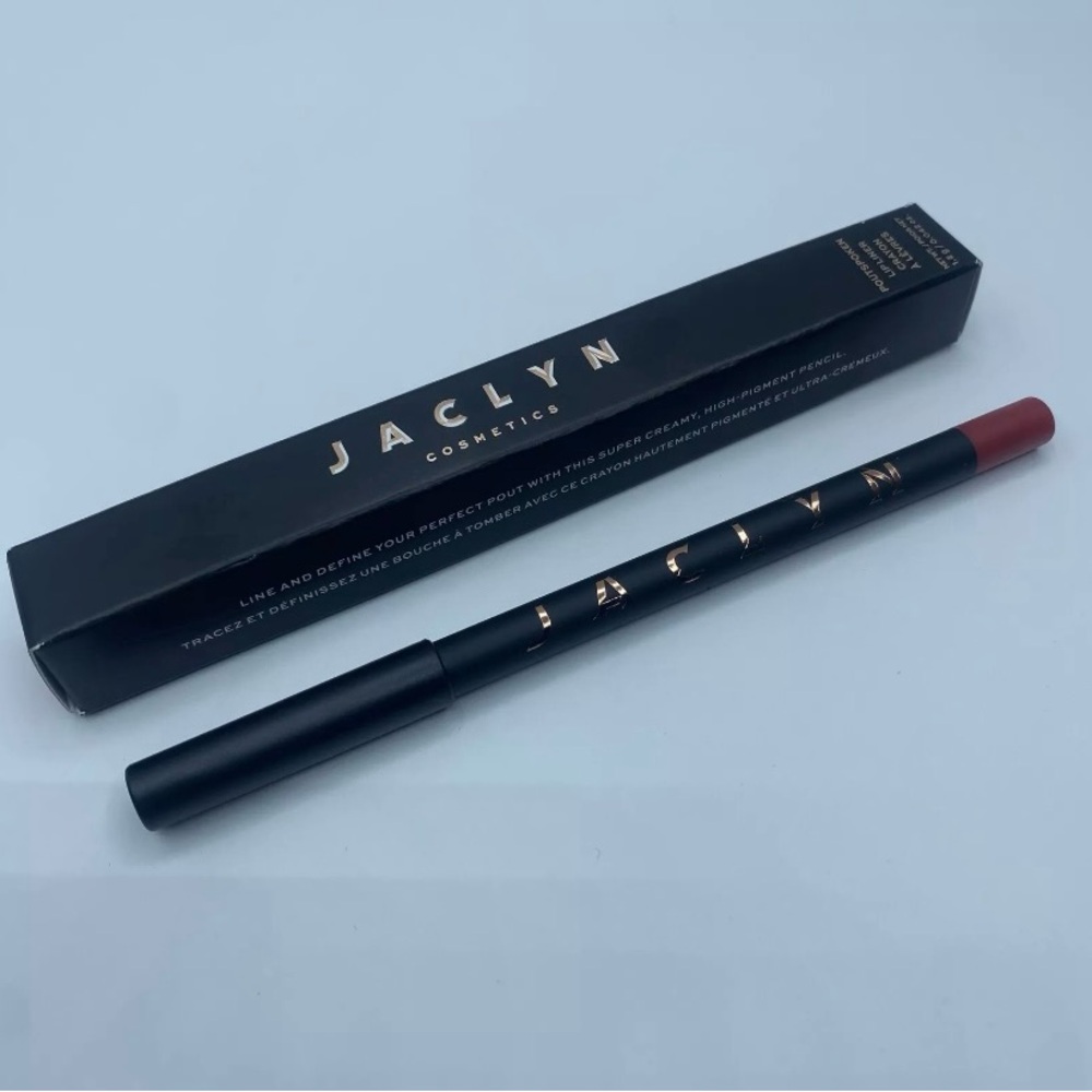 JACLYN Cosmetics “IN CONTROL”  Poutspoken Lip Liner  Crayon NIB Rose Color